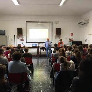 Albenga, gli studenti del Liceo Bruno &quot;imprenditori di loro stessi&quot; con il progetto della fondazione &quot;Color Your Life&quot;