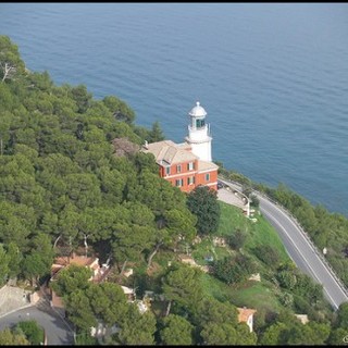 Successo e adesione per le iniziative con il FAI, complete le prenotazioni per il faro di Capo Mele