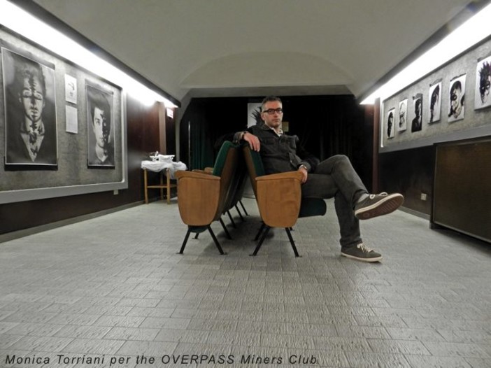 Le nere farfalle di Giraud a Ceriale per la mostra fotografica “the OVERPASS Miners Club”