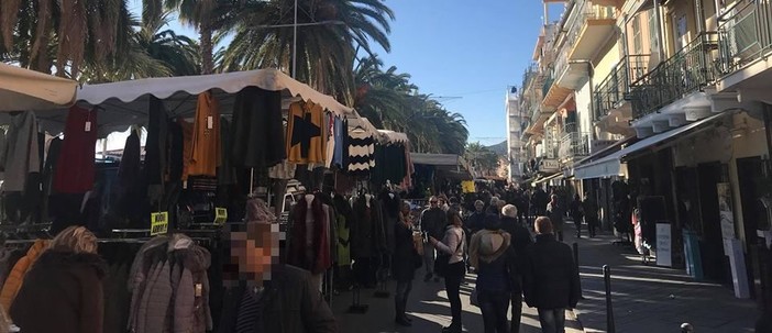 Loano, in corso Roma e piazza Mazzini la tradizionale Fiera di Sant'Andrea