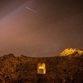 Foto di Valerio Minato: Sacra di San Michele (Torino) sotto le stelle