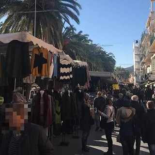 Loano, in corso Roma e piazza Mazzini la tradizionale Fiera di Sant'Andrea