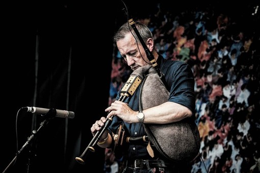 Toirano, il 21 dicembre il concerto del piper savonese Fabio Rinaudo