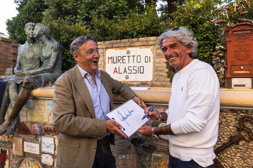 Sul Muretto di Alassio si aggiungono le firme di Gianni Bugno, Graziano Cesari e Davide De Marinis