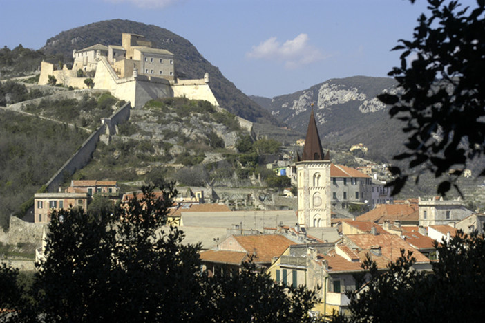 La mostra itinerante Memorie#Confronti fa tappa a Finalborgo