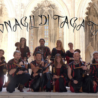 I sonagli di Tagatam e i Folkstone in concerto a Finale Ligure