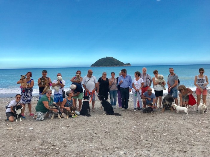 Albenga: si chiama &quot;Amare Fido&quot; la nuova spiaggia per i cani a Vadino (FOTOgallery)