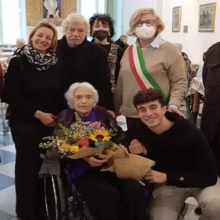 Celle, nella casa di riposo N.S. di Misericordia grande festa per i 101 anni di Giuseppa Valentino