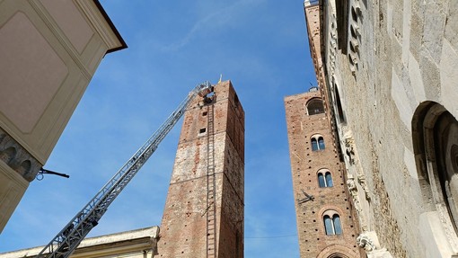 Albenga, giornata internazionale della bandiera: la cerimonia in Piazza San Michele