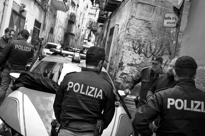 Paolo Pellegrin firma il calendario della Polizia di Stato 2020