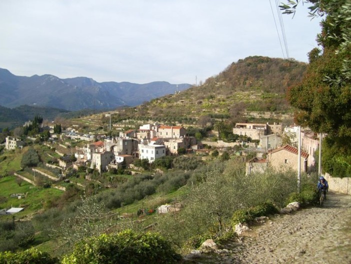 Verdi: reagire allo stato di crisi del turismo. Un “GeoParco” per Borgio Verezzi