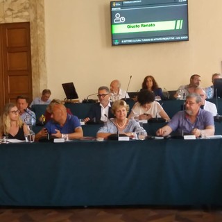 Savona, approvata la modifica del regolamento comunale per l'occupazione di spazi ed aree pubbliche e per l'applicazione del relativo canone