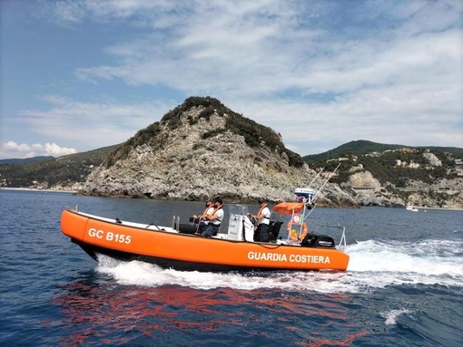 Operazione “Mare sicuro”: la Capitaneria di Porto di Savona impegnata su tutto il litorale savonese