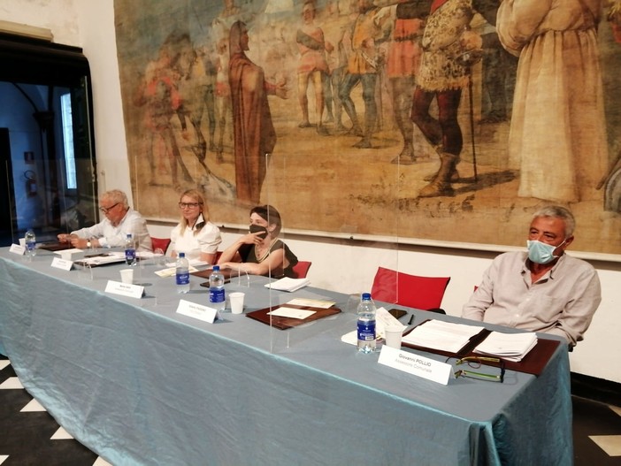 Albenga, riduzione TARI votata all'unanimità dal Consiglio comunale