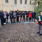 Giornata contro la violenza sulle donne, a Loano doppia cerimonia alle Panchine Rosse