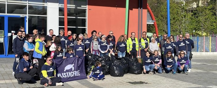 &quot;Giornata Plastic Free&quot; a Millesimo: raccolti oltre 150 kg di rifiuti (FOTO)