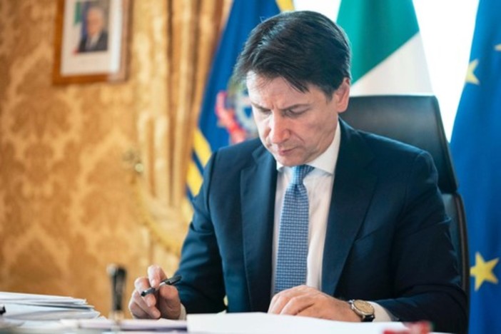 Italia zona rossa durante le festività: il governo pronto ad optare per la linea del rigore