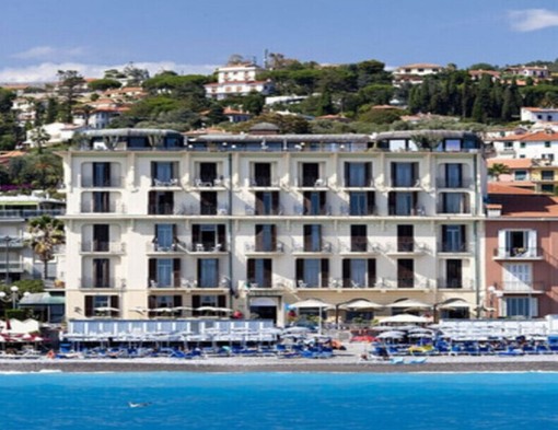 Cercasi Receptionist plurilingue per prestigioso hotel a Bordighera