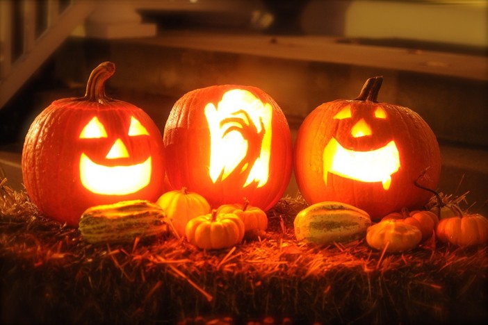 Alassio, ad Halloween un pomeriggio di magia e divertimento in piazza della Libertà, per le vie della città e in Biblioteca