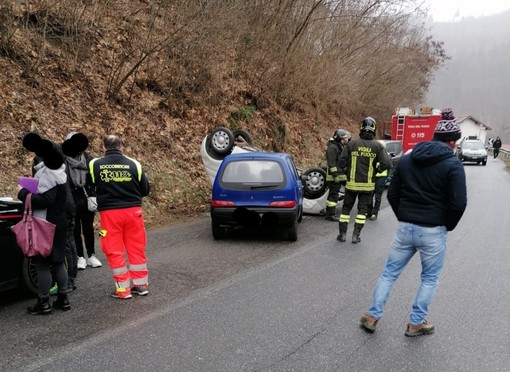 Auto cappottata a Murialdo: l'incidente in borgata Conradi