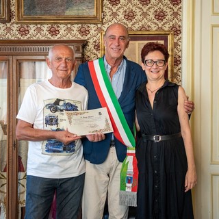 Da 50 anni in vacanza ad Alassio: premiato turista fedele