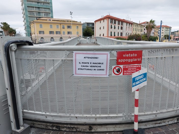 Savona, ancora ko il ponte Pertini. Sgambato, esercente Darsena: &quot;Uno spreco di soldi pubblici&quot;