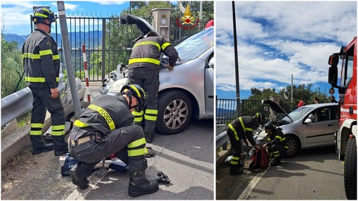 Savona, perde il controllo dell'auto e si schianta contro un palo della luce: soccorsi mobilitati in via alla Strà