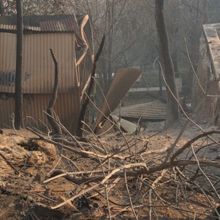 Incendio di Vado: nottata tranquilla, ancora nessun iscritto nel registro degli indagati