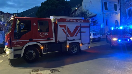 Incendio a Peagna, le fiamme partite da una stufa a pellet: intervento dei Vigili del fuoco