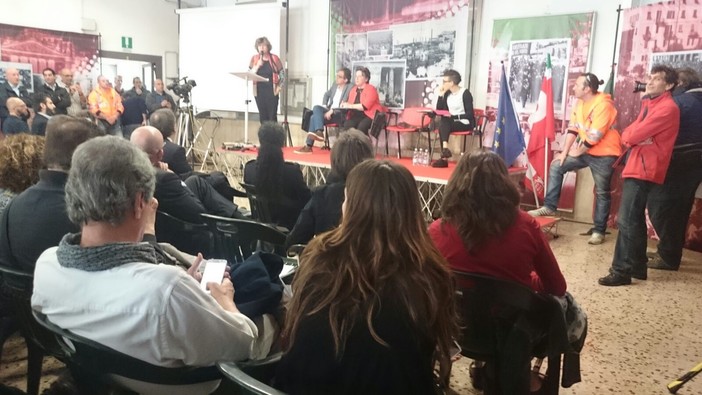 Piaggio Aerospace, Susanna Camusso incontra i delegati Fiom Cgil in occasione dei 115 anni della Camera del Lavoro di Savona