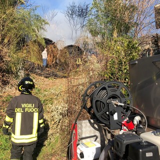 Stella, incendio in località Mezzano: soccorsi mobilitati (FOTO e VIDEO)