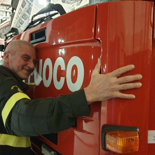 Savona, in pensione dopo 31 anni il capo reparto dei vigili del fuoco Massimo De Tomin (FOTO e VIDEO)