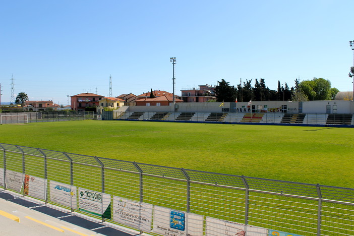 Il campo da gioco dello Stadio comunale &quot;Annibale Riva&quot;