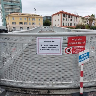 Savona, ancora ko il ponte Pertini. Sgambato, esercente Darsena: &quot;Uno spreco di soldi pubblici&quot;