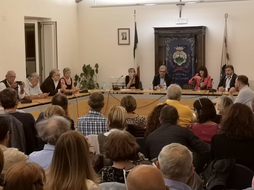 Italia Viva a Pietra Ligure: sala consiliare gremita per Roberto Giachetti, Luciano Nobili e Raffaella Paita (FOTO e VIDEO)