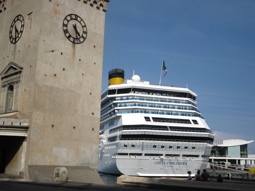 Concordia: un anno fa l'ultima virata