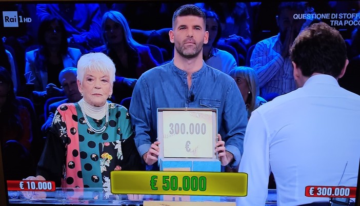 Da Borgio Verezzi ad &quot;Affari tuoi&quot; su Rai Uno: Matteo Antonelli torna a casa con 50mila euro