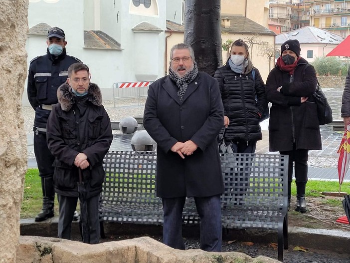 Giornata internazionale per l'eliminazione della violenza contro le donne, Vaccarezza (&quot;Cambiamo&quot;): &quot;Ricordare le vittime, un gesto di empatia, dolore e profondo affetto&quot;