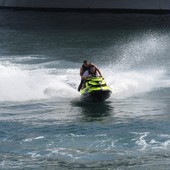 Jet Ski Therapy a Savona, divertimento e solidarietà sotto la Torretta (FOTO e VIDEO)