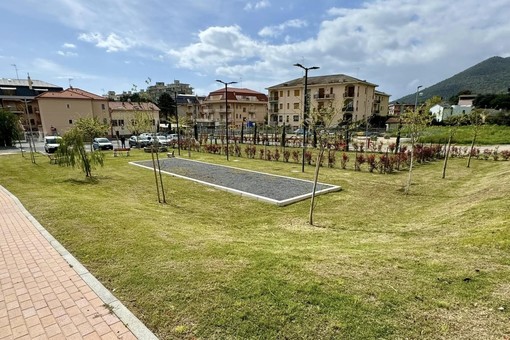 A Loano una nuova area cani e un campo di petanque in via Alba (FOTO)