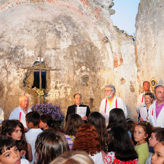 Savona, torna la preghiera nella chiesa &quot;senza tetto&quot; a Legino