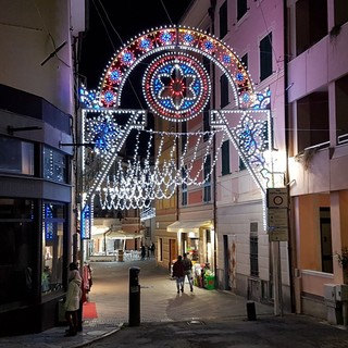 Luminarie ad Albenga, Tecnica risponde al M5S:&quot; Risparmiati oltre 20 mila euro rispetto al passato&quot;