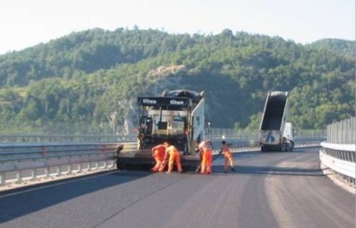 A10: chiuso per lavori di pavimentazione il viadotto &quot;Zinola ovest&quot;