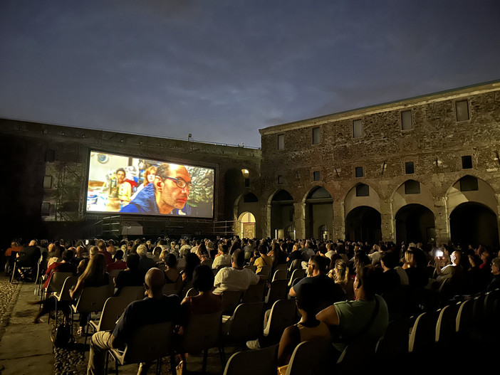 Savona, successo di pubblico per la prima nazionale del film &quot;Le Smodellate&quot;