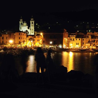 Oggi 25 giugno, solstizio d'estate, a Laigueglia si festeggia la Notte Romantica dei Borghi più Belli d'Italia