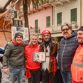 Il vascello fantasma” di piazza Rocca vince il Palio dei Borghi del CarnevaLöa