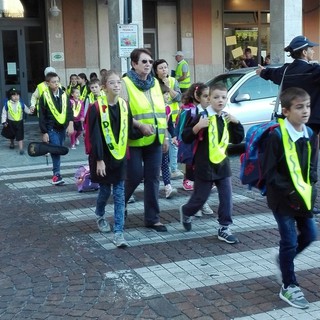 A Loano arriva il Bibliopedibus: a scuola a piedi leggendo una storia