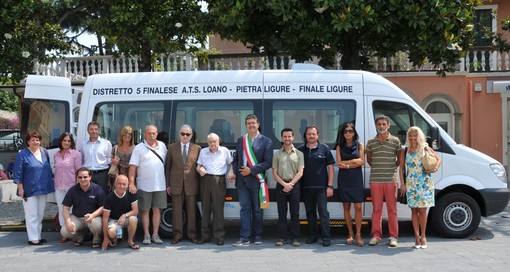 Loano: consegnato l'automezzo per il trasporto disabili donato dai coniugi Costa