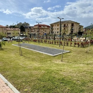 A Loano una nuova area cani e un campo di petanque in via Alba (FOTO)