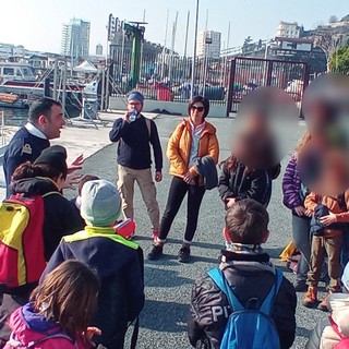 Una giornata con la Guardia Costiera di Savona per gli studenti dell’ASD Asinolla (FOTO)